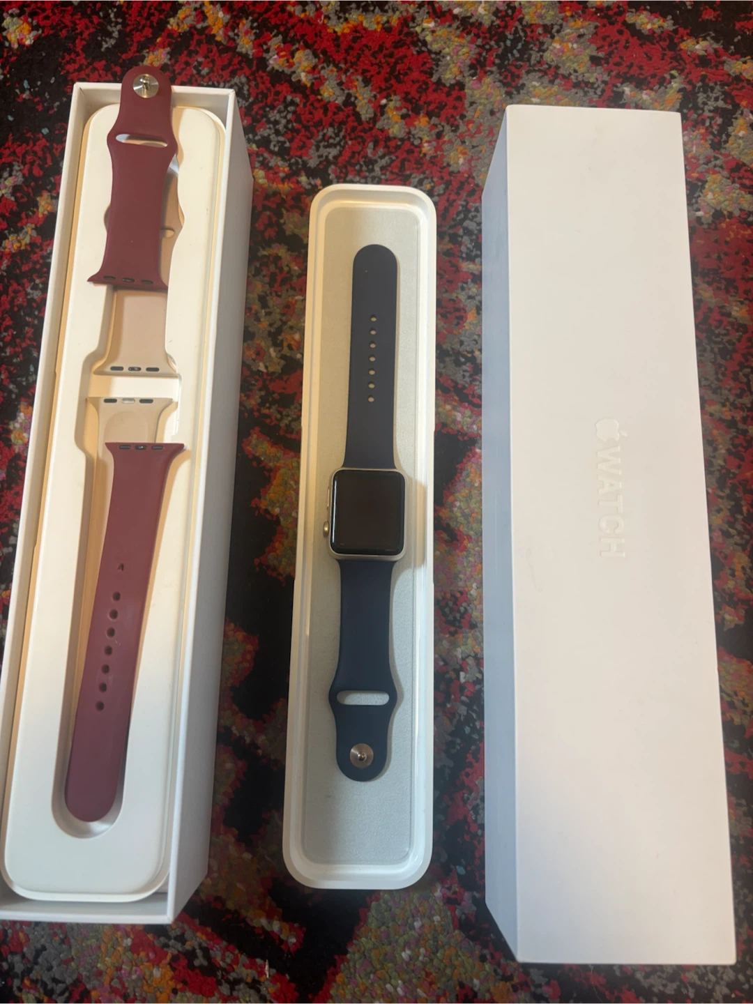 Apple Watch Sport 42mm – Excellent Condition + 2 New Bands