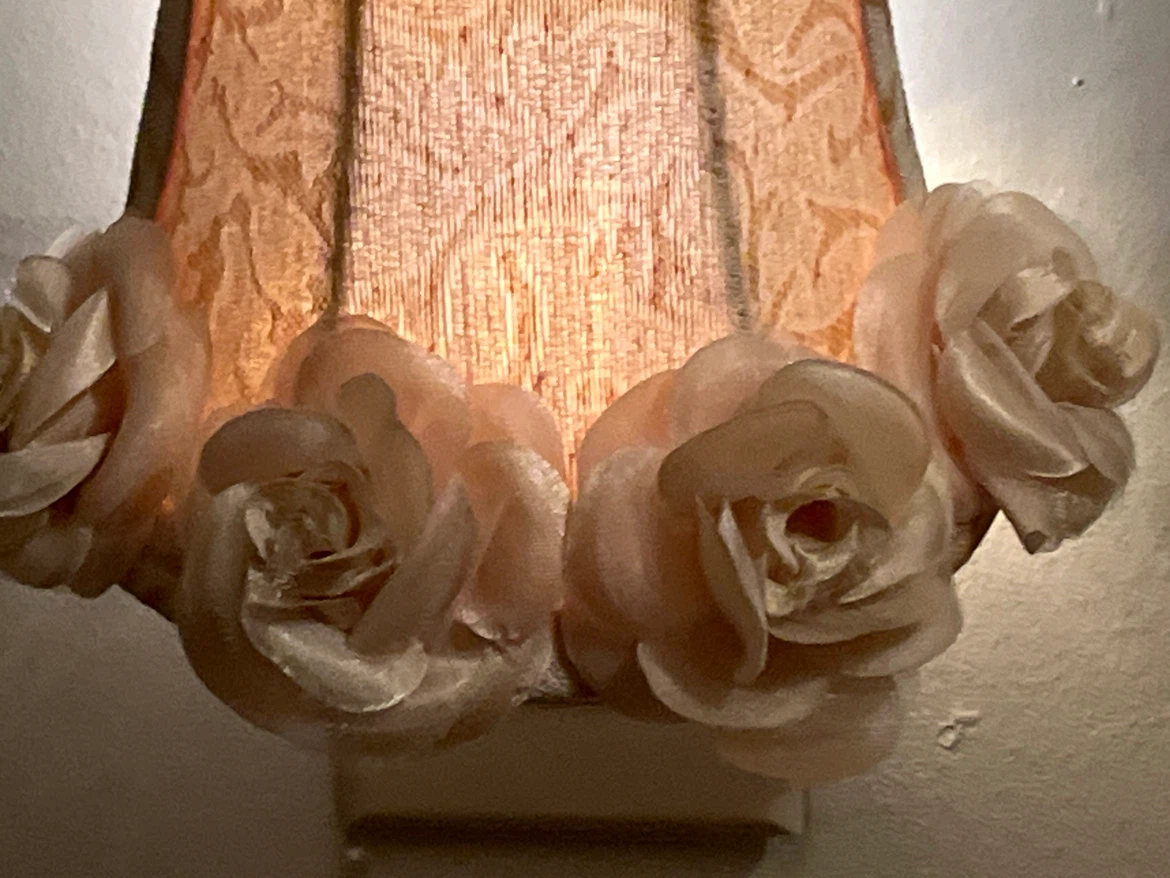 Vintage Shabby Chic Fabric Night Light – Warm Floral Glow - photo 4