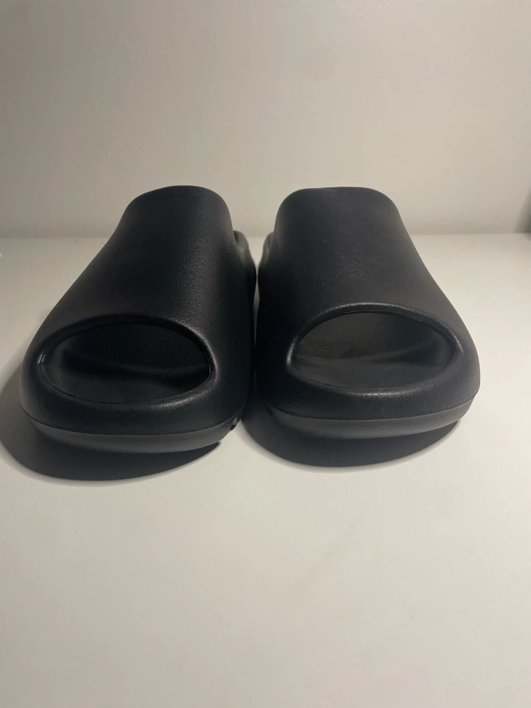Yeezy slides - photo 5