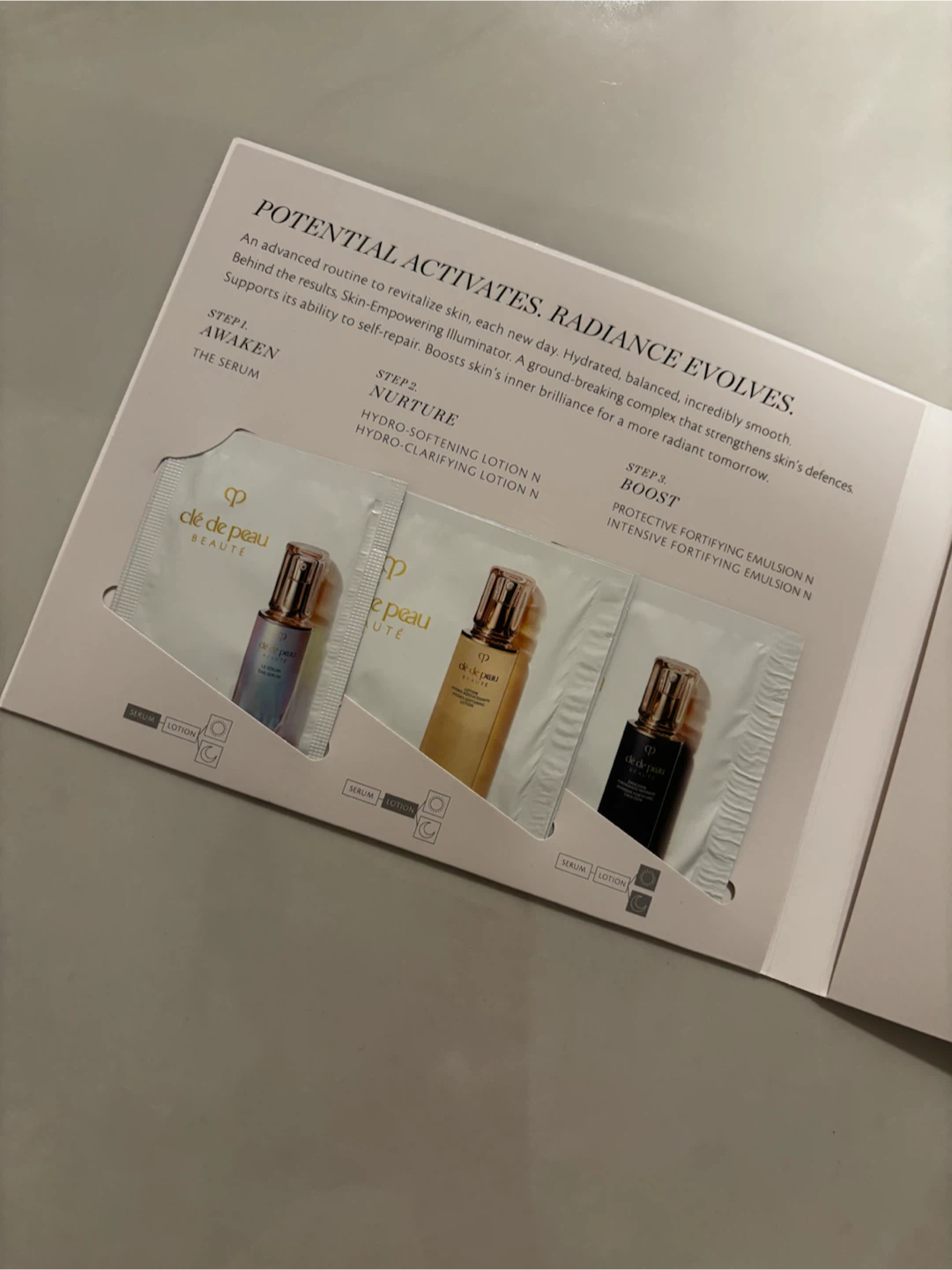 FREE Clé de Peau Beauté Sample Set