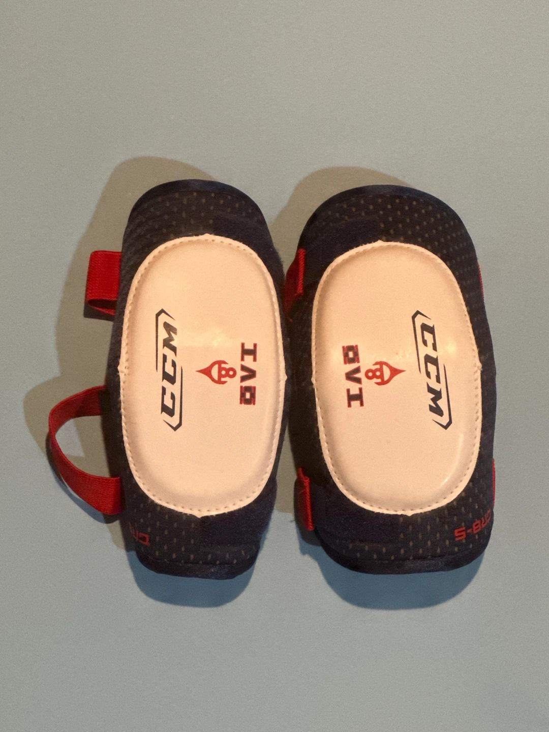 CCM Elbow Pads Youth Size L