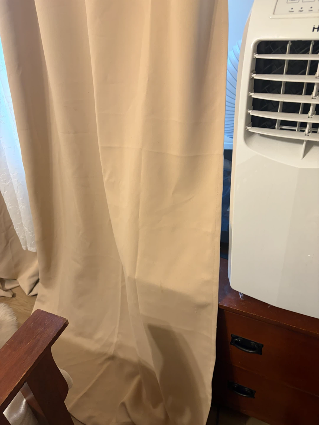 Beige grommet curtains and white lace sheer panels - photo 4