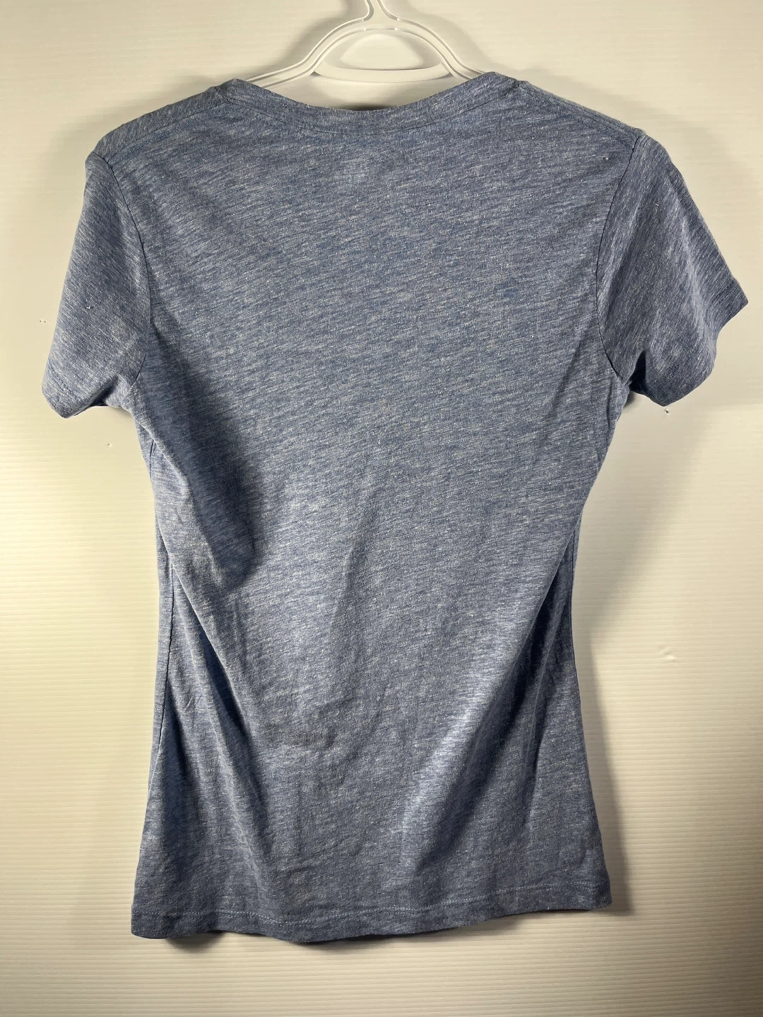Women’s NY Giants V-Neck T-Shirt (Size Medium) - NFL Apparel - photo 4