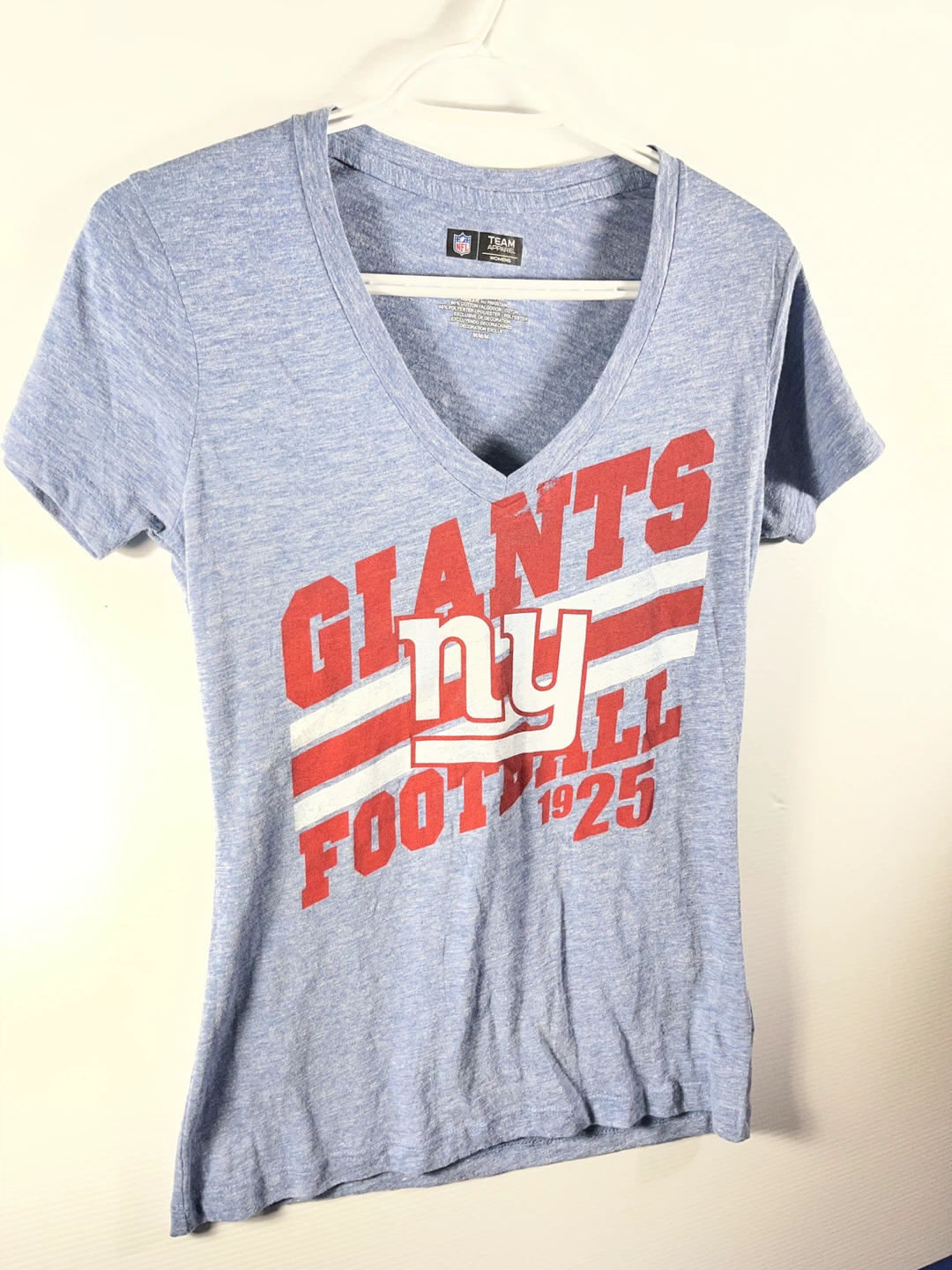 Women’s NY Giants V-Neck T-Shirt (Size Medium) - NFL Apparel - photo 5