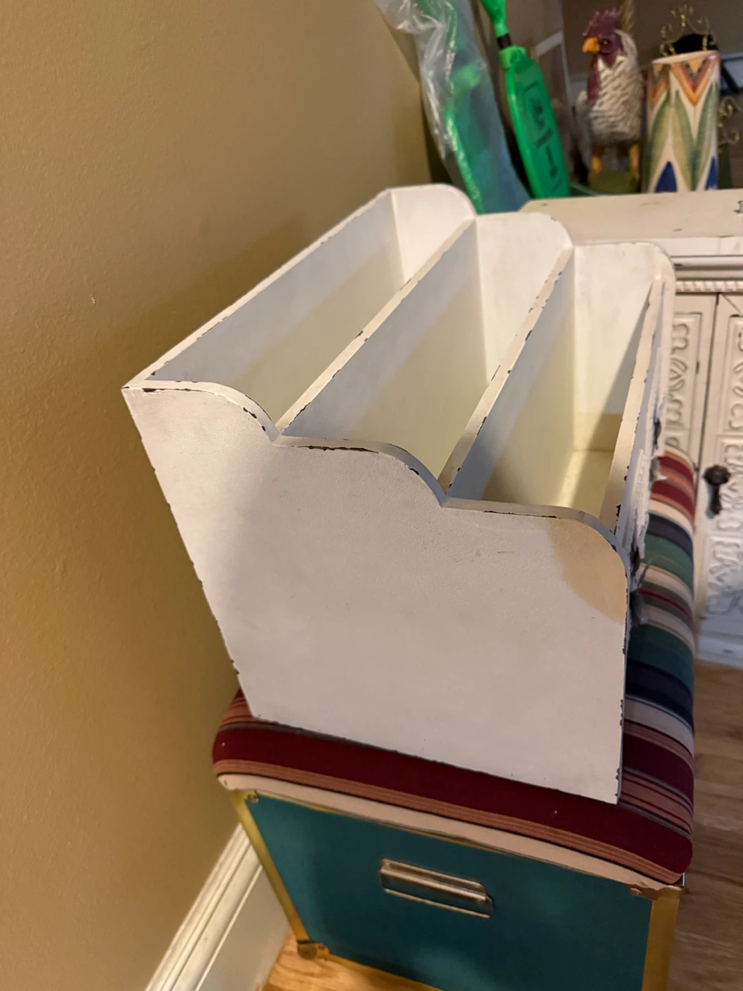 White Distressed Wooden Desk Organizer - photo 2