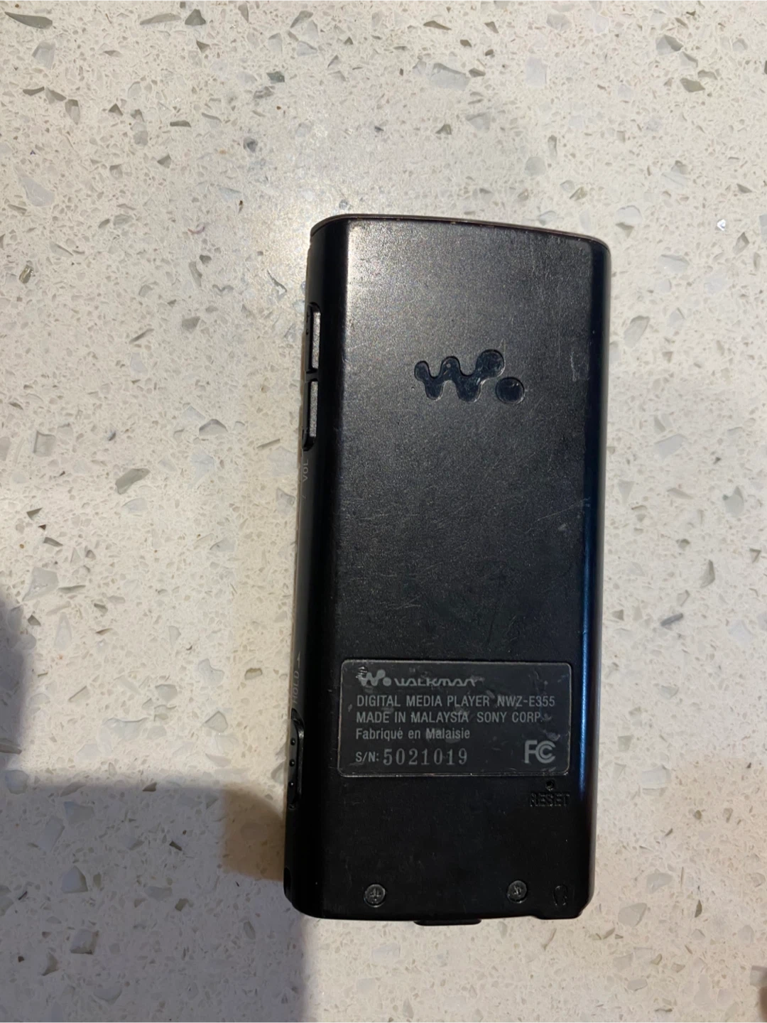 Sony Walkman NWZ-E355 Digital Media Player - photo 2