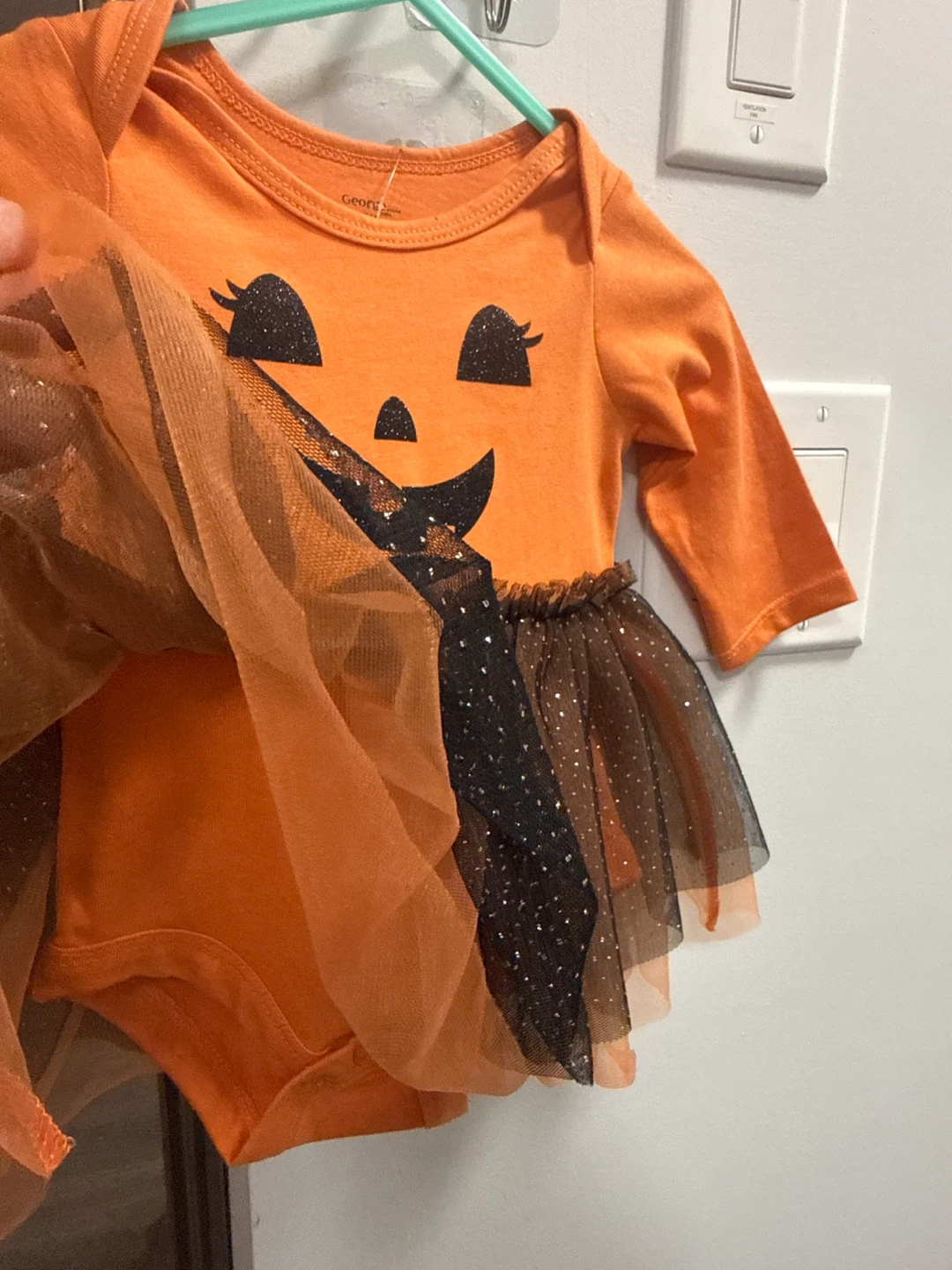 George Baby Pumpkin Halloween Onesie - photo 2