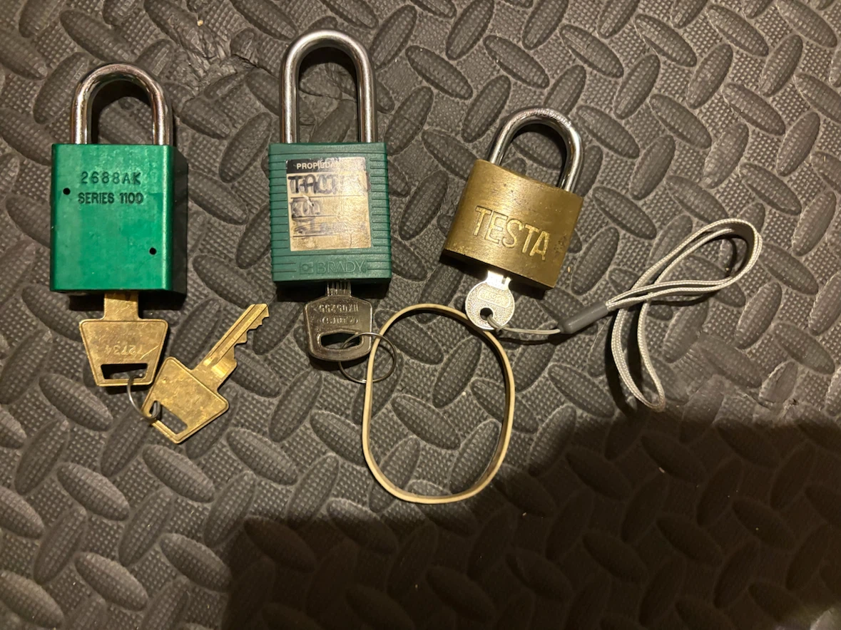 Assorted Padlocks with Keys - photo 2