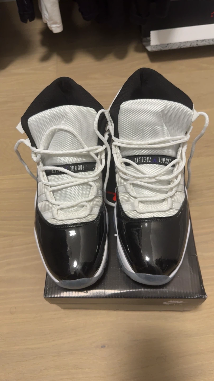Air Jordan 11 Retro Concord Size 11