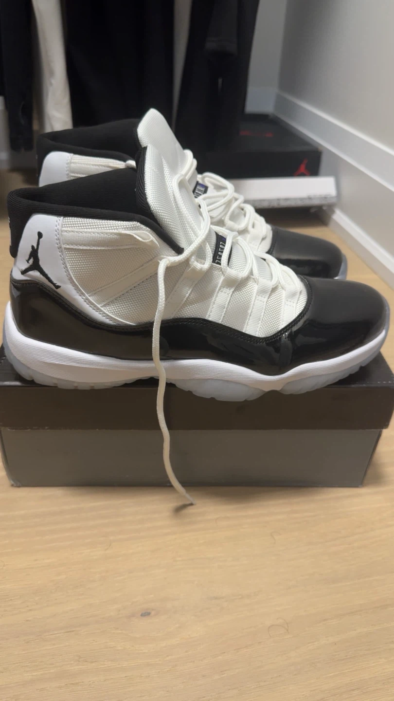Air Jordan 11 Retro Concord Size 11 - photo 2