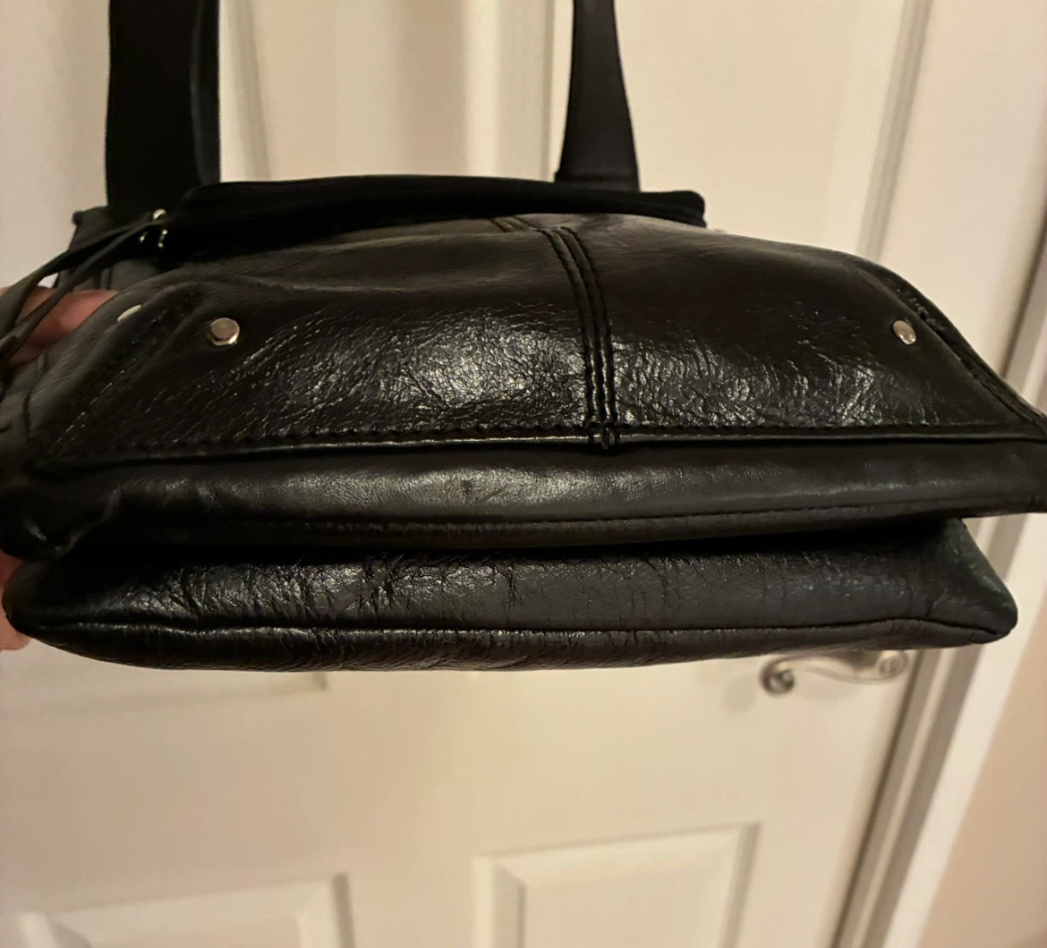 Danier Black Leather Crossbody Bag - photo 3