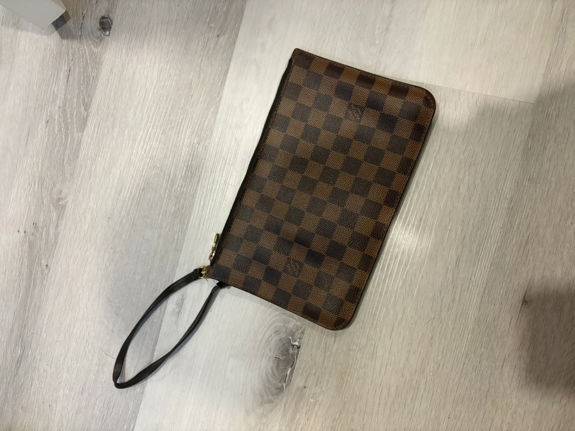 Louis Vuitton Damier Ebene Pouch