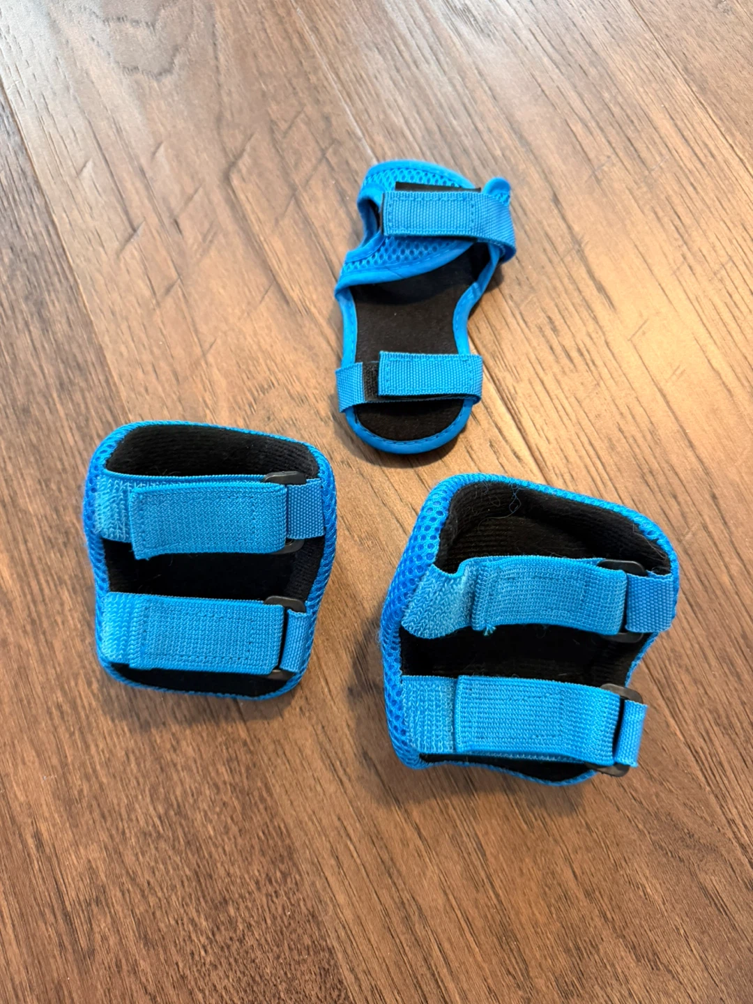 Full Set of Kids Protective Gear (Bike, Scooters or Skateboards) - photo 5