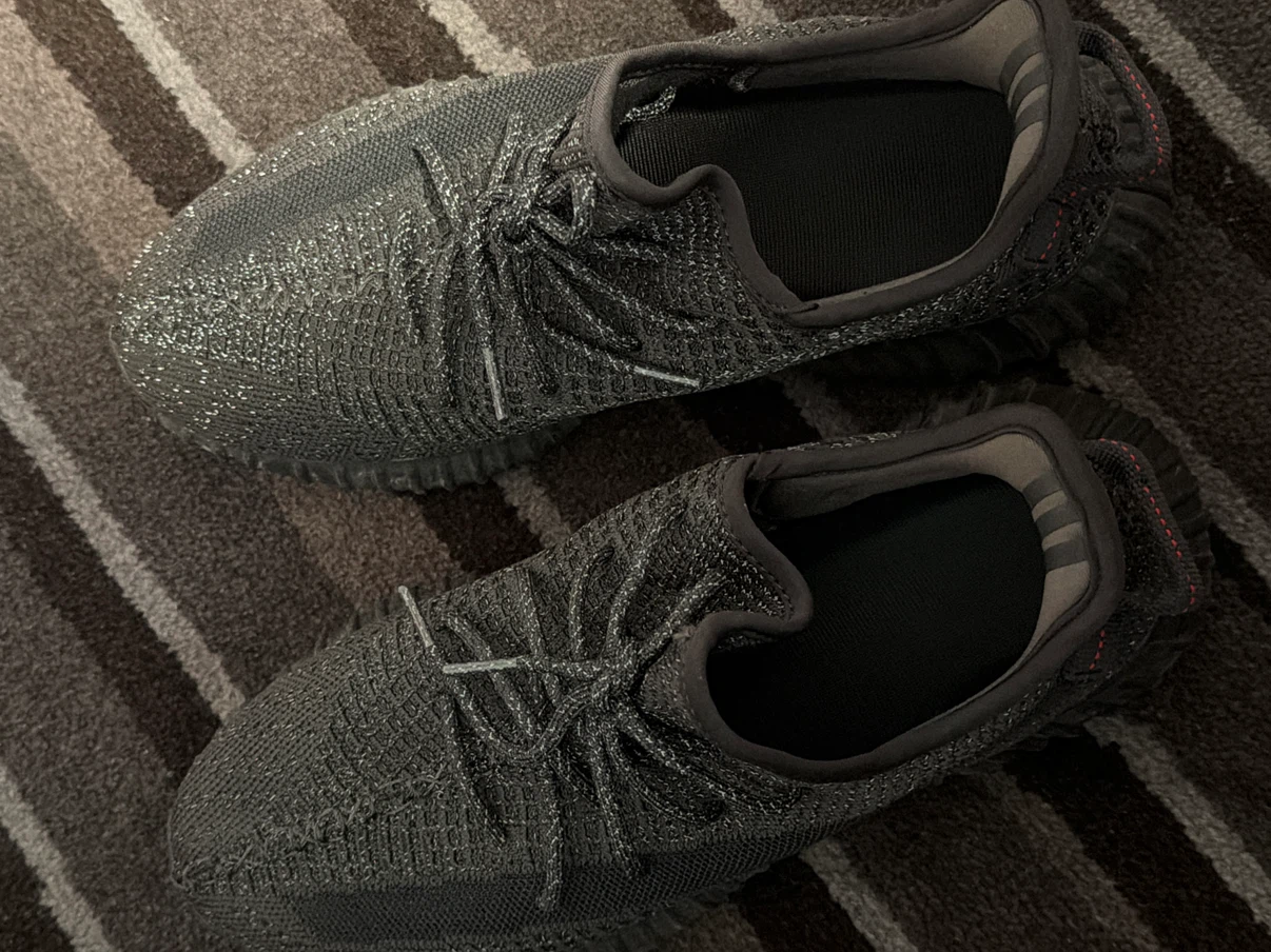 Adidas Yeezy Boost 350 V2 Black Size US 11.5 - photo 4