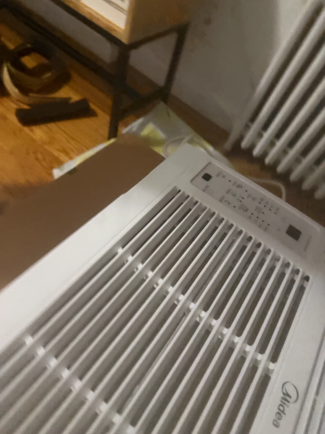 Midea Window Air Conditioner - photo 2