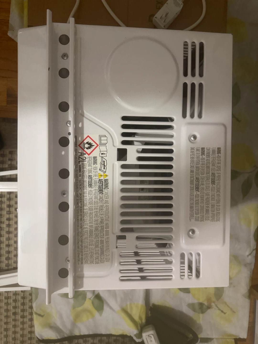 Midea Window Air Conditioner - photo 3