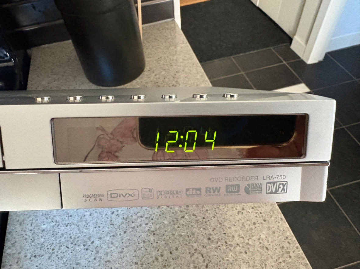 LG Super Multi DVD Player Recorder - photo 2