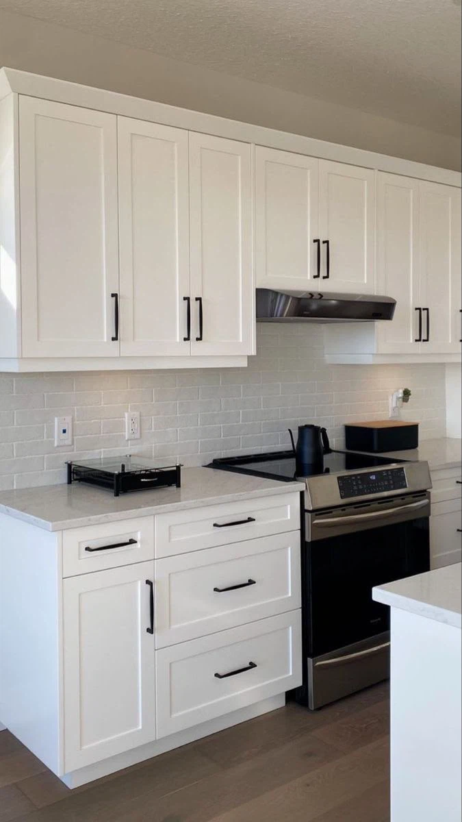 Kitchen cabinets painting - photo 3