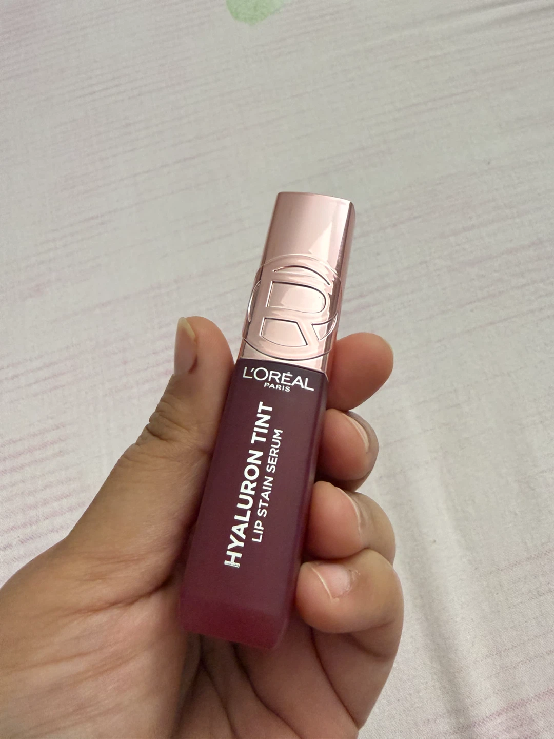 L'Oreal Hyaluron Tint Lip Stain Serum 521 Bordeaux Please