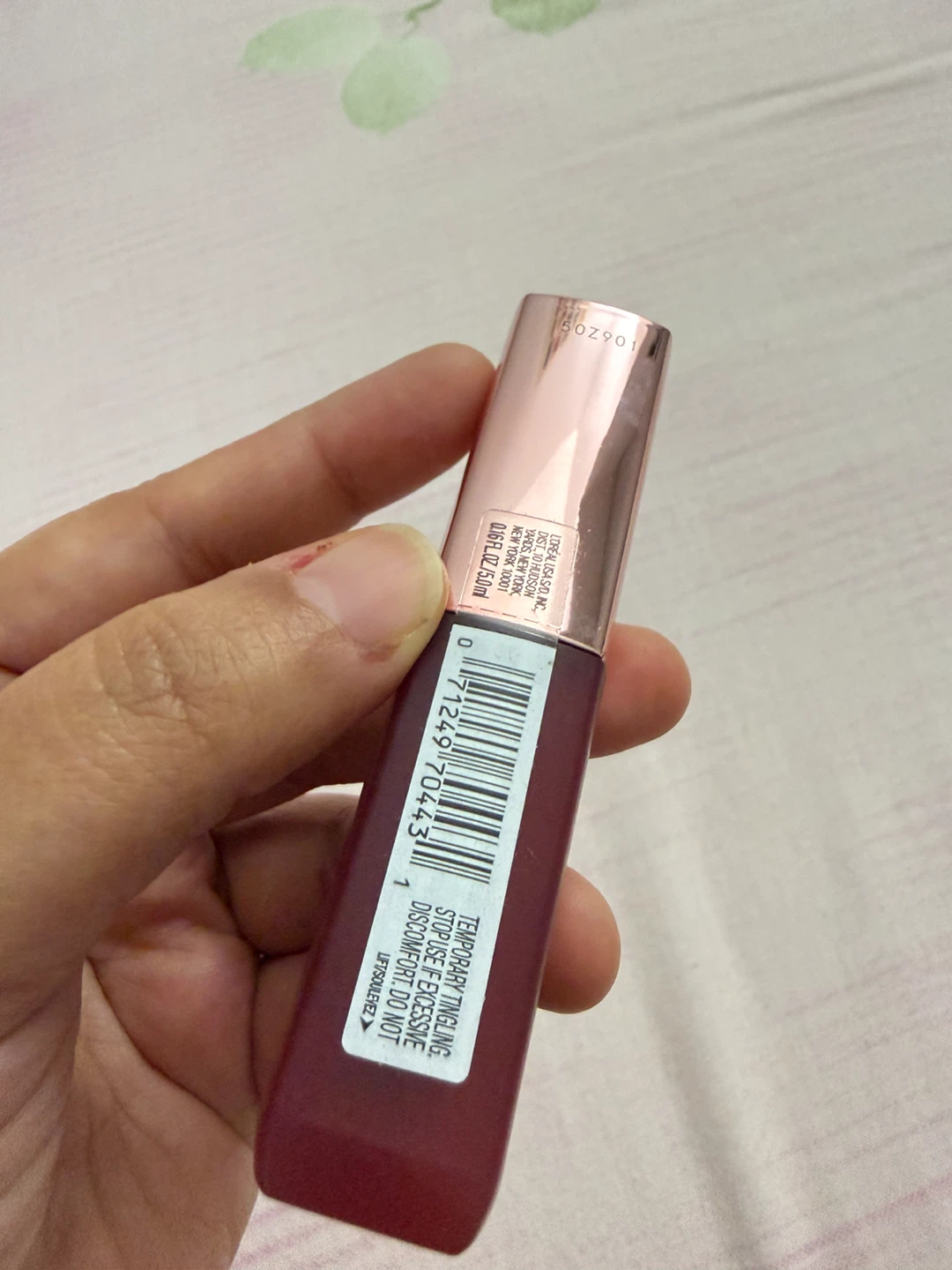 L'Oreal Hyaluron Tint Lip Stain Serum 521 Bordeaux Please - photo 3