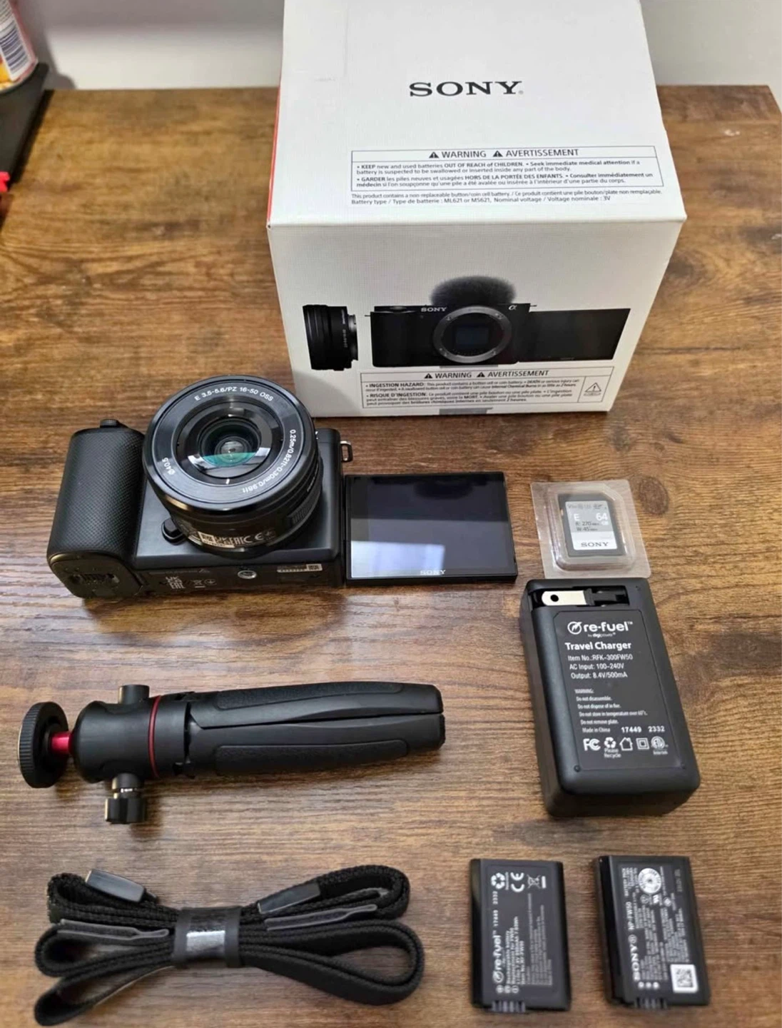 Sony ZV-E10 Mirrorless Camera with Lens and Accessories - photo 2