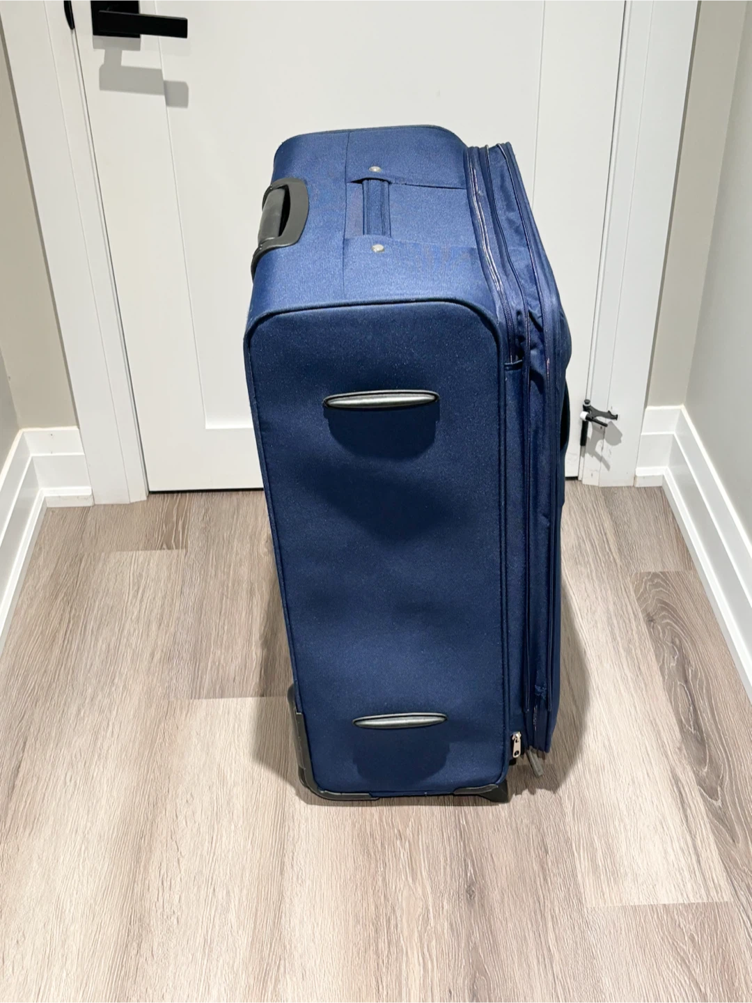 Kamilian Navy Blue Rolling Luggage - photo 2