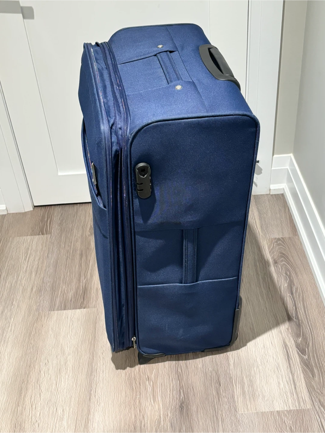 Kamilian Navy Blue Rolling Luggage - photo 4