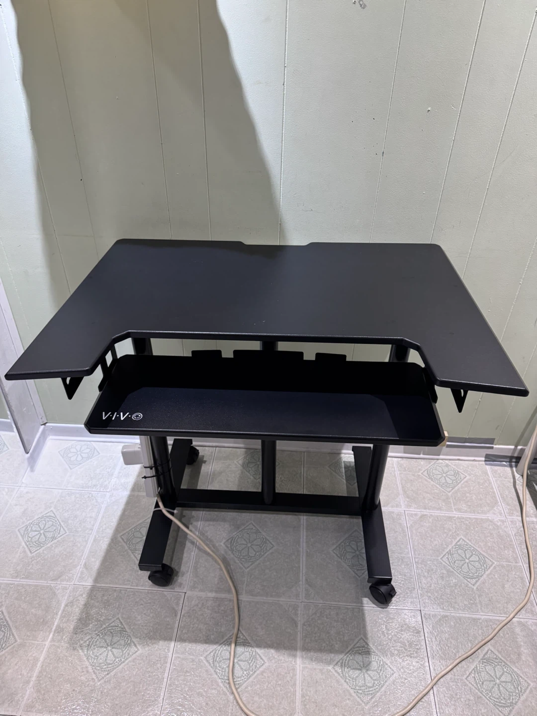 VIVO 35” Height Adjustable Rolling Standing Desk – Black