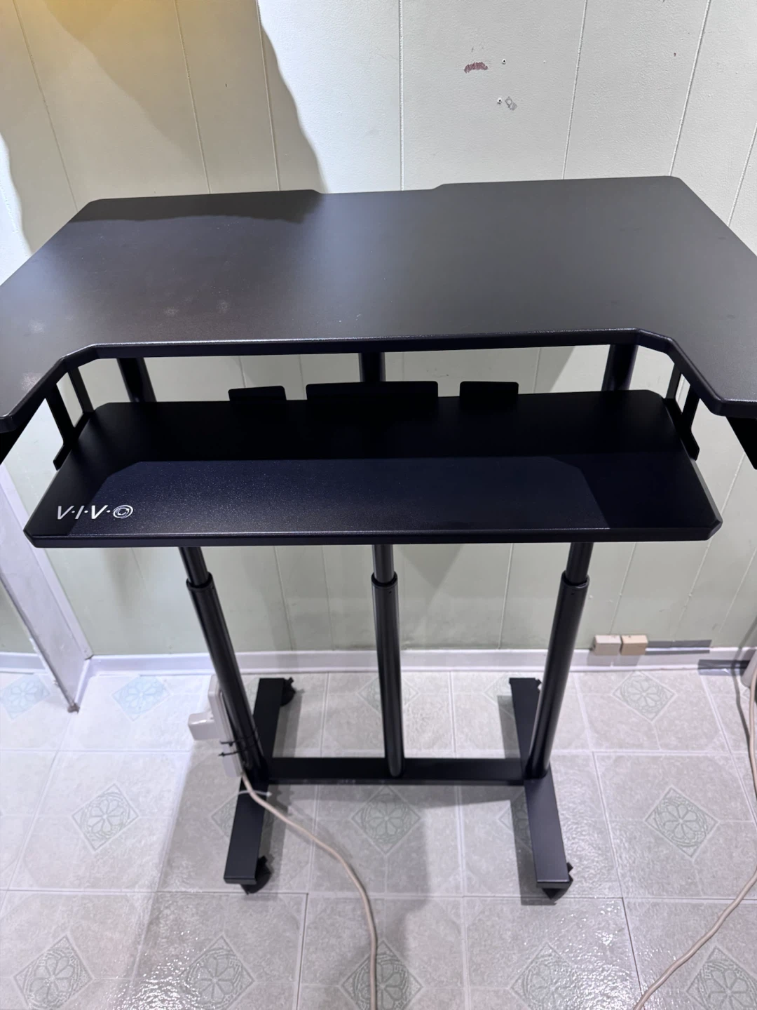 VIVO 35” Height Adjustable Rolling Standing Desk – Black - photo 2