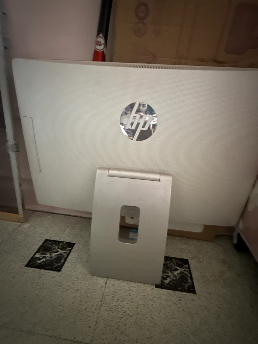 HP Pavilion 23 inch All-in-One PC - photo 2