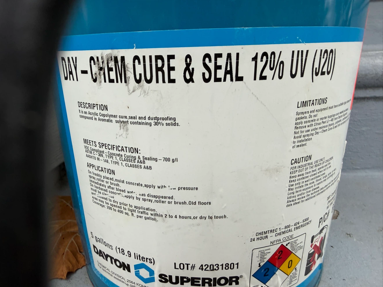 Dayton Superior Day-Chem Cure & Seal 12% UV 5 Gallon Pail - photo 3