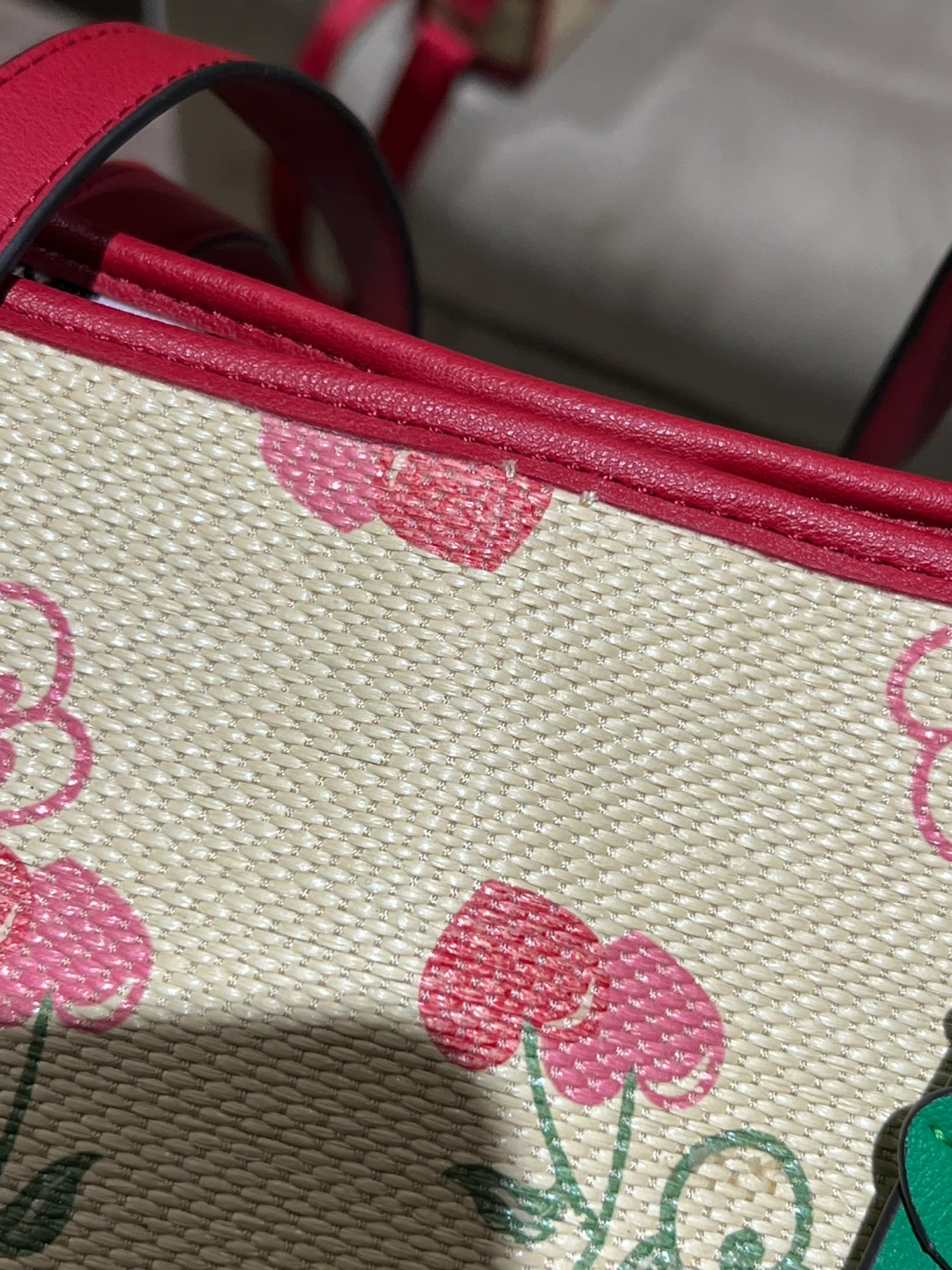 Juicy Couture Cherry Pop Item Tote Bag Cream & Pink - photo 3