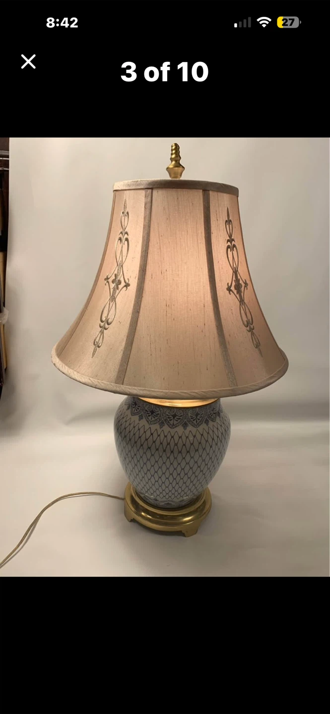 Blue and White Ceramic Table Lamp with Brass Base - photo 3