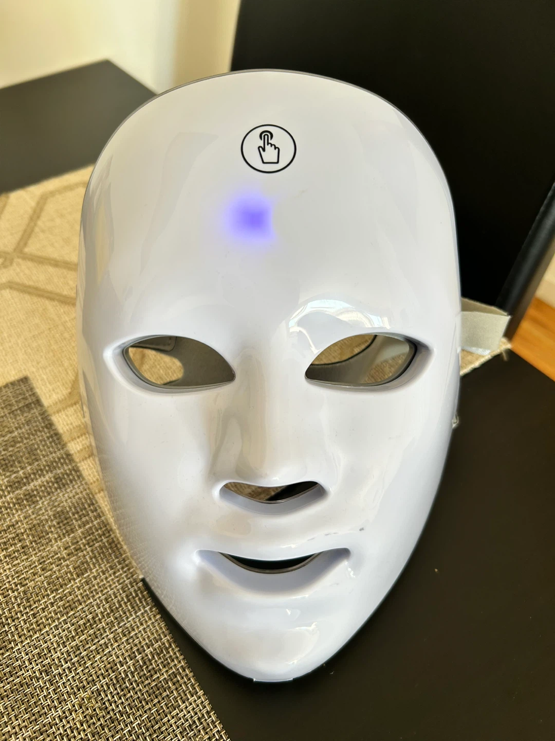 LED Light Therapy Face Mask - photo 5