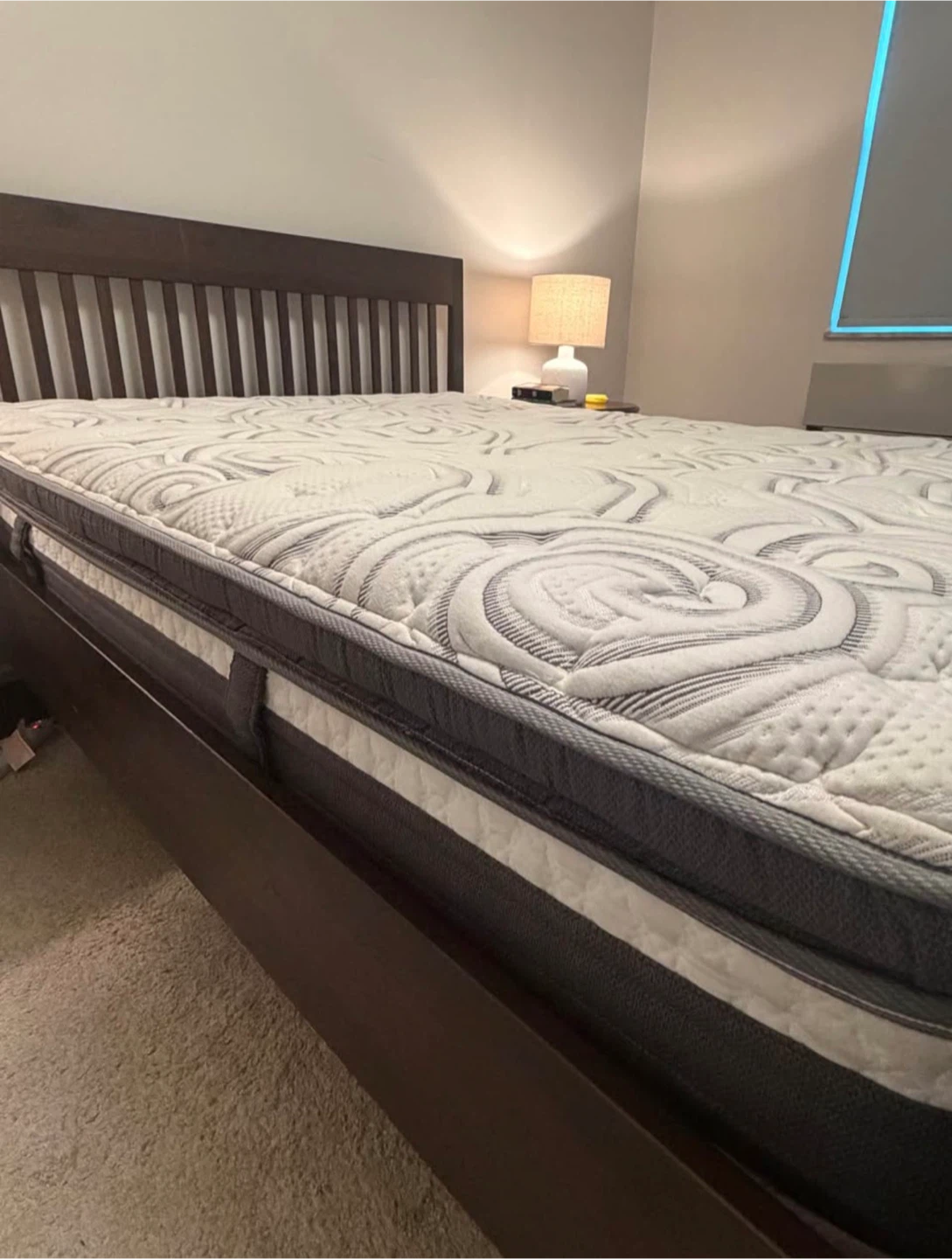 IKEA queen bed frame (+ free mattress) - photo 4
