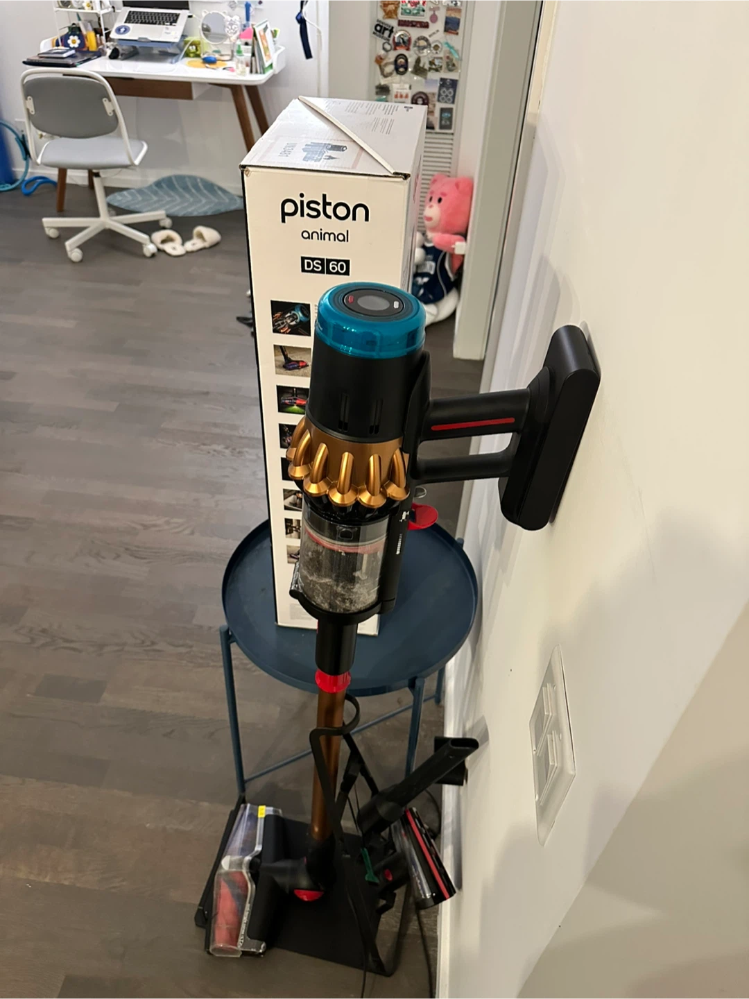 Dyson V16 Piston Animal Submarine Cordless Vacuum - photo 2