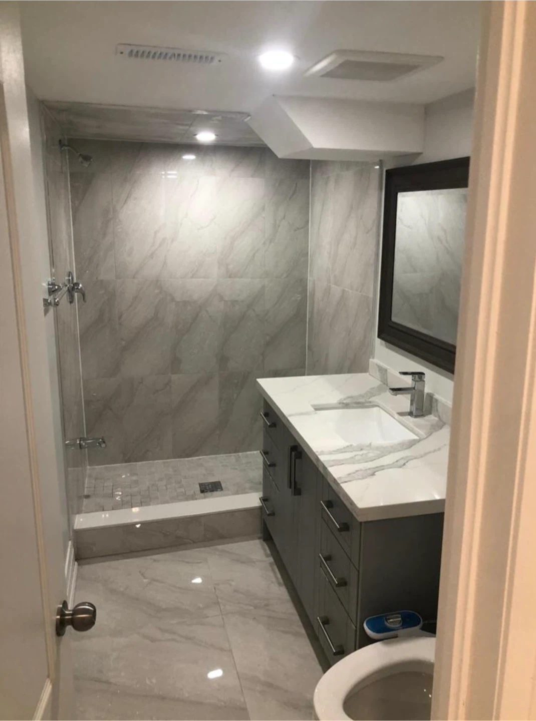 1 Bedroom available - photo 2