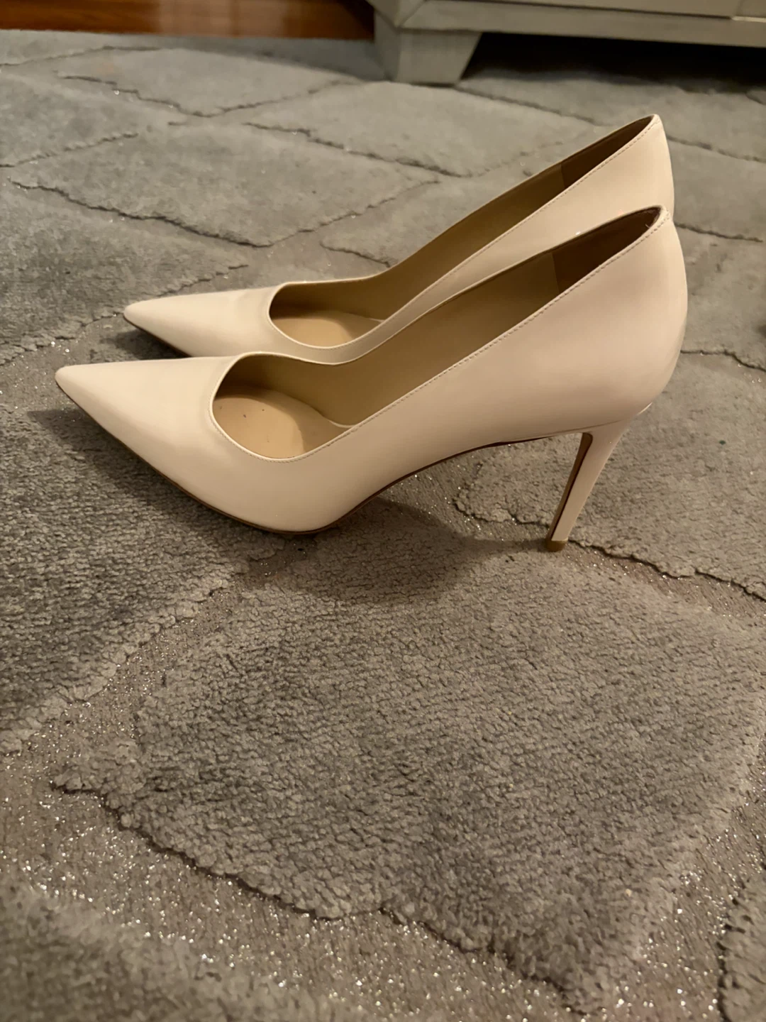 Stuart Weitzman White Patent Leather Pumps - photo 3