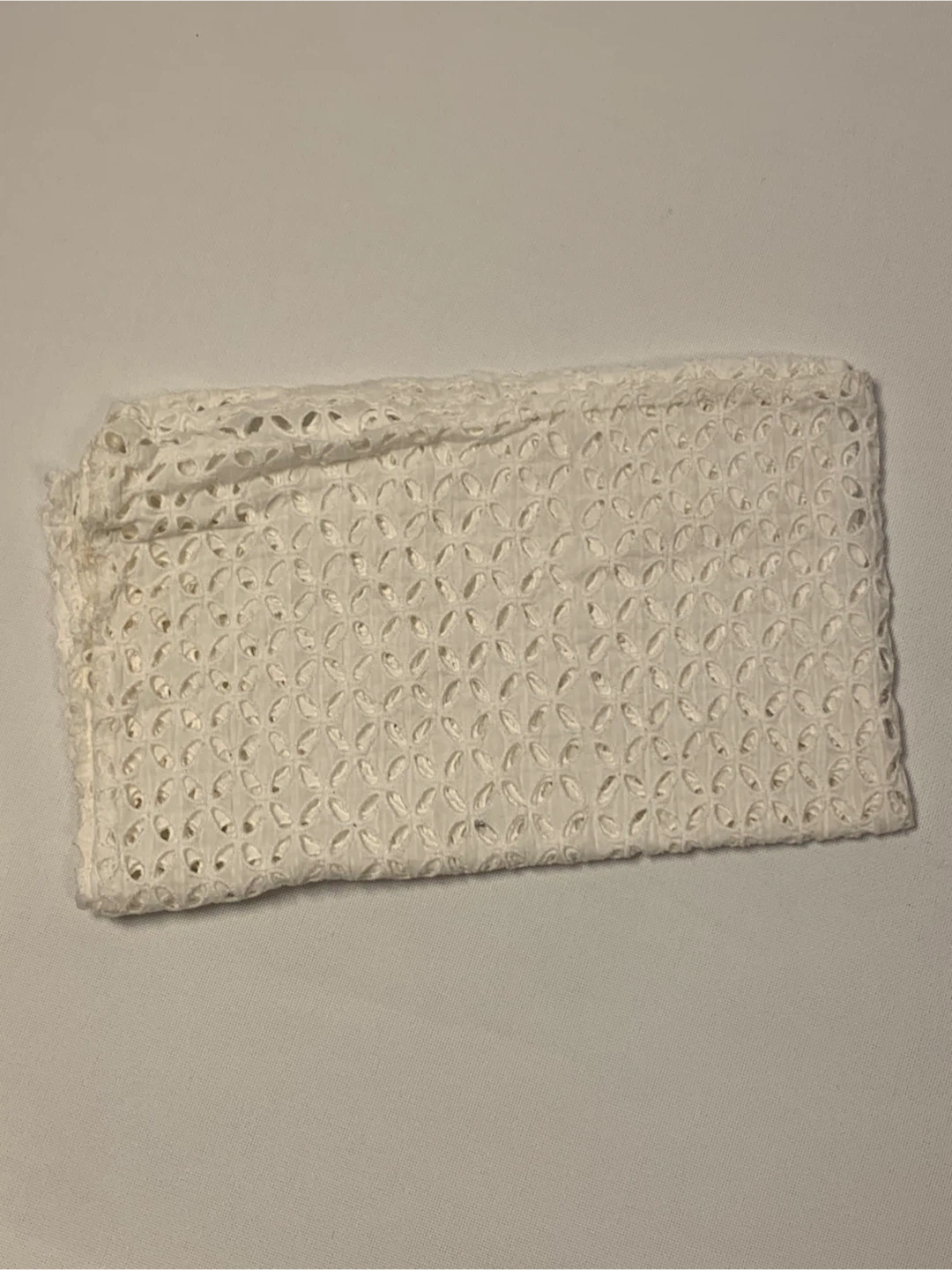 Lot of Eyelet Lace Fabric Remnants - photo 3