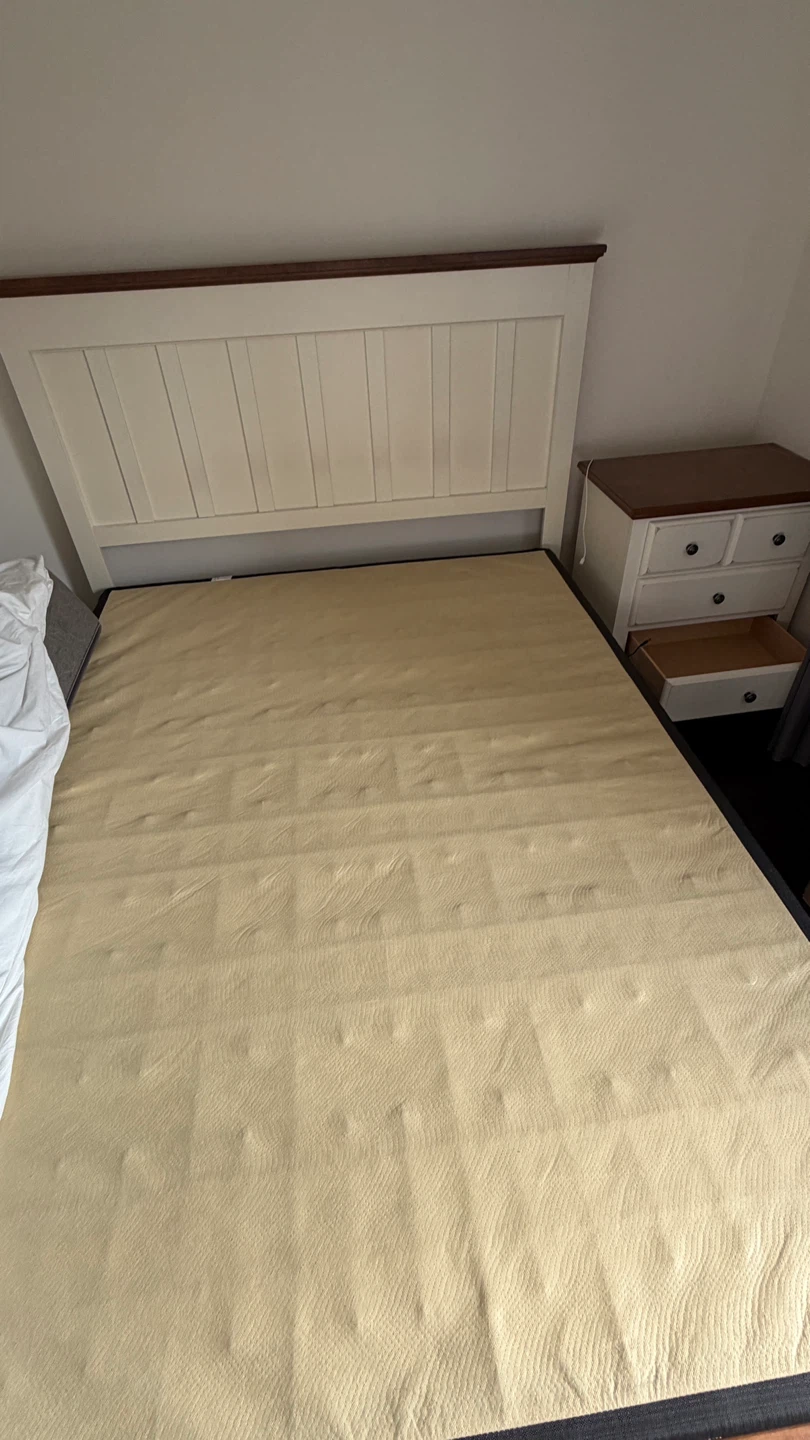 Queen size bed frame +  Table