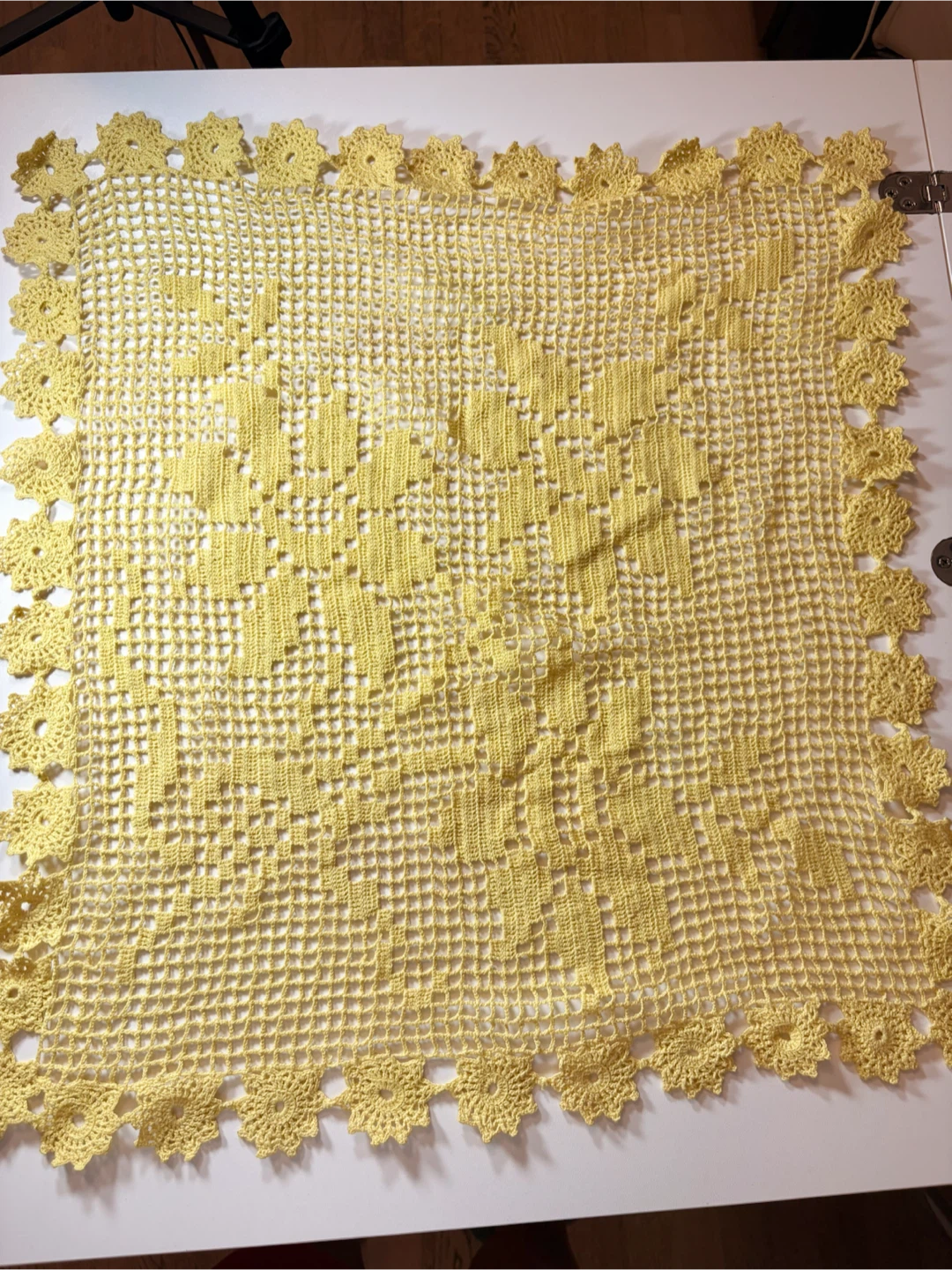 Vintage Yellow Crocheted Table Topper - photo 4