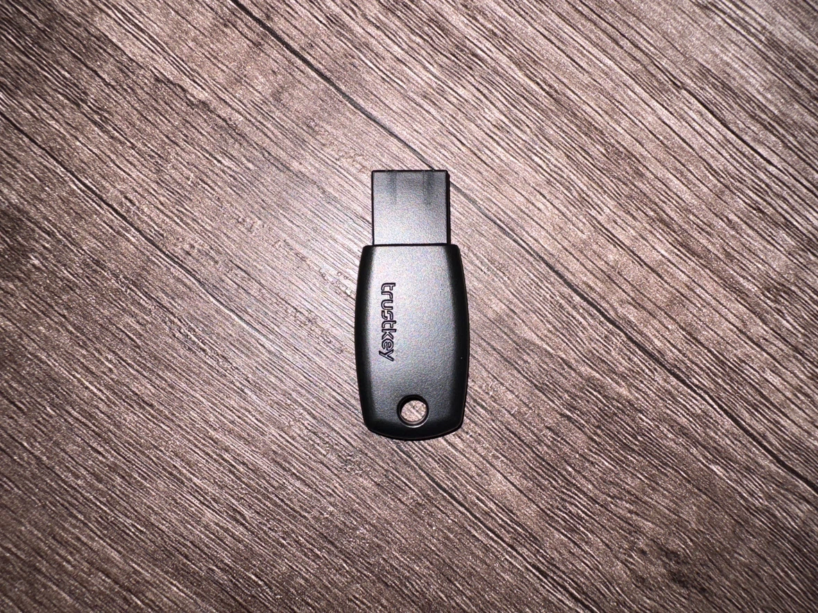 TrustKey T110 Security Key - photo 4