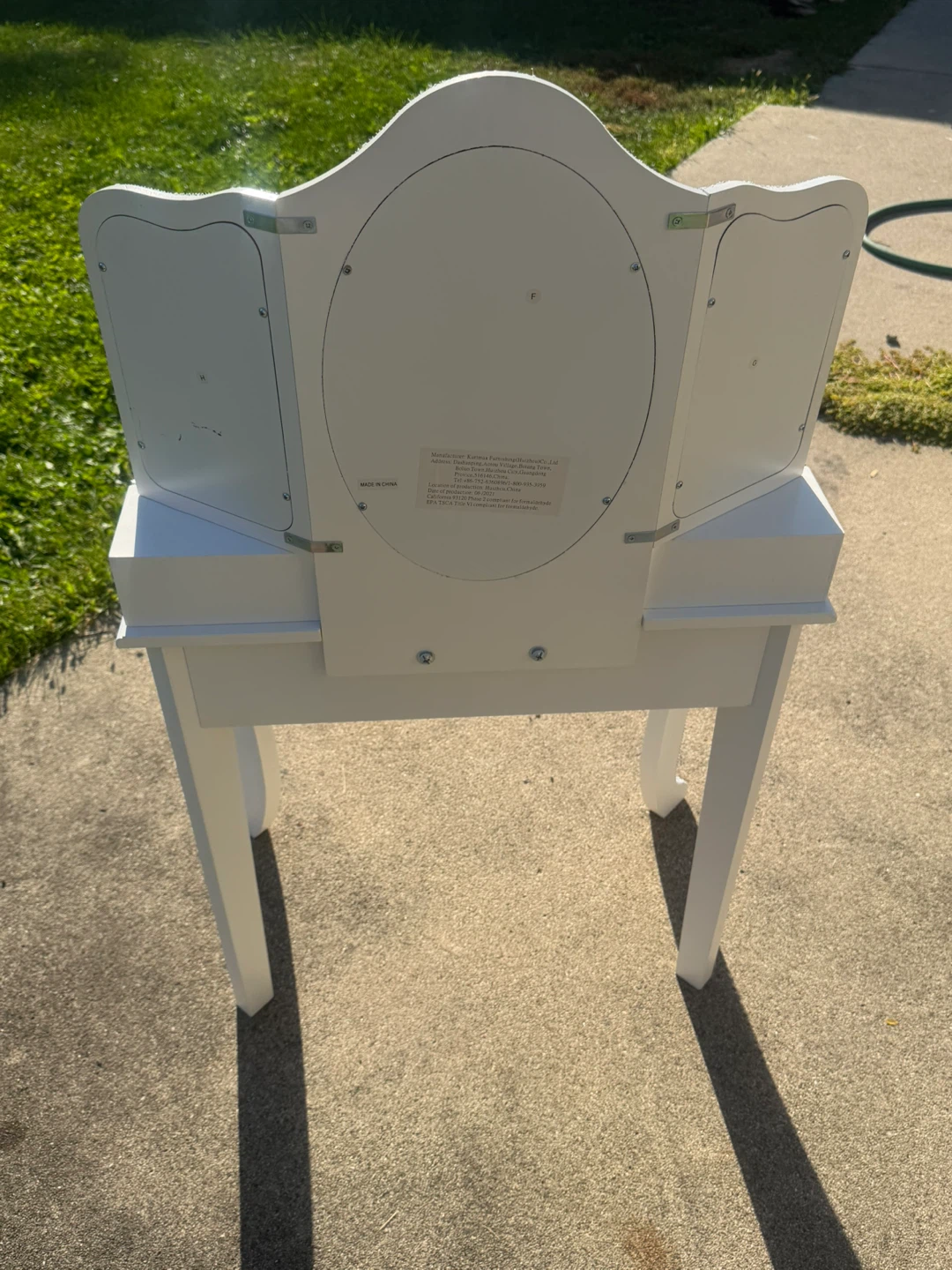 Kids white Vanity Table with Tri-Fold Mirror - photo 2