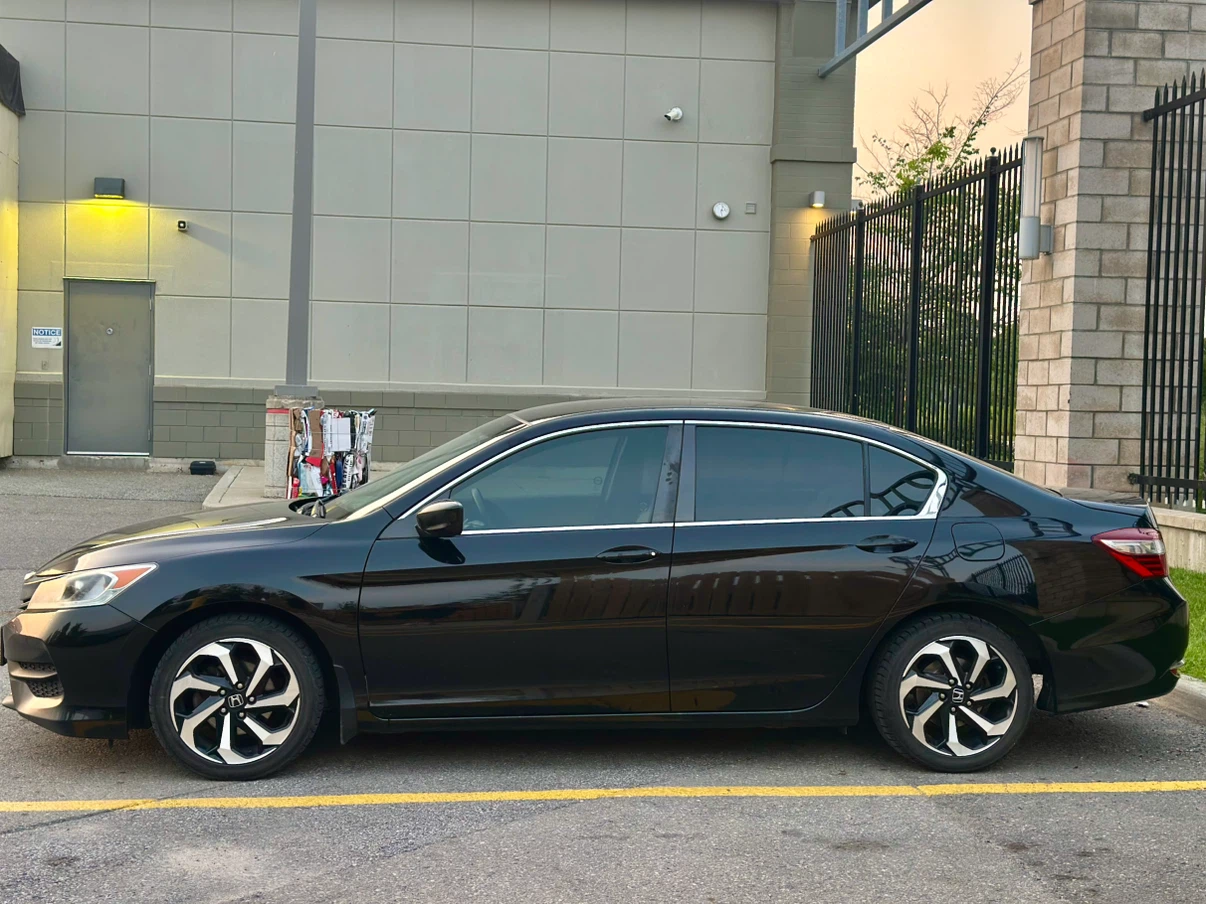 2017 Honda Accord - photo 4