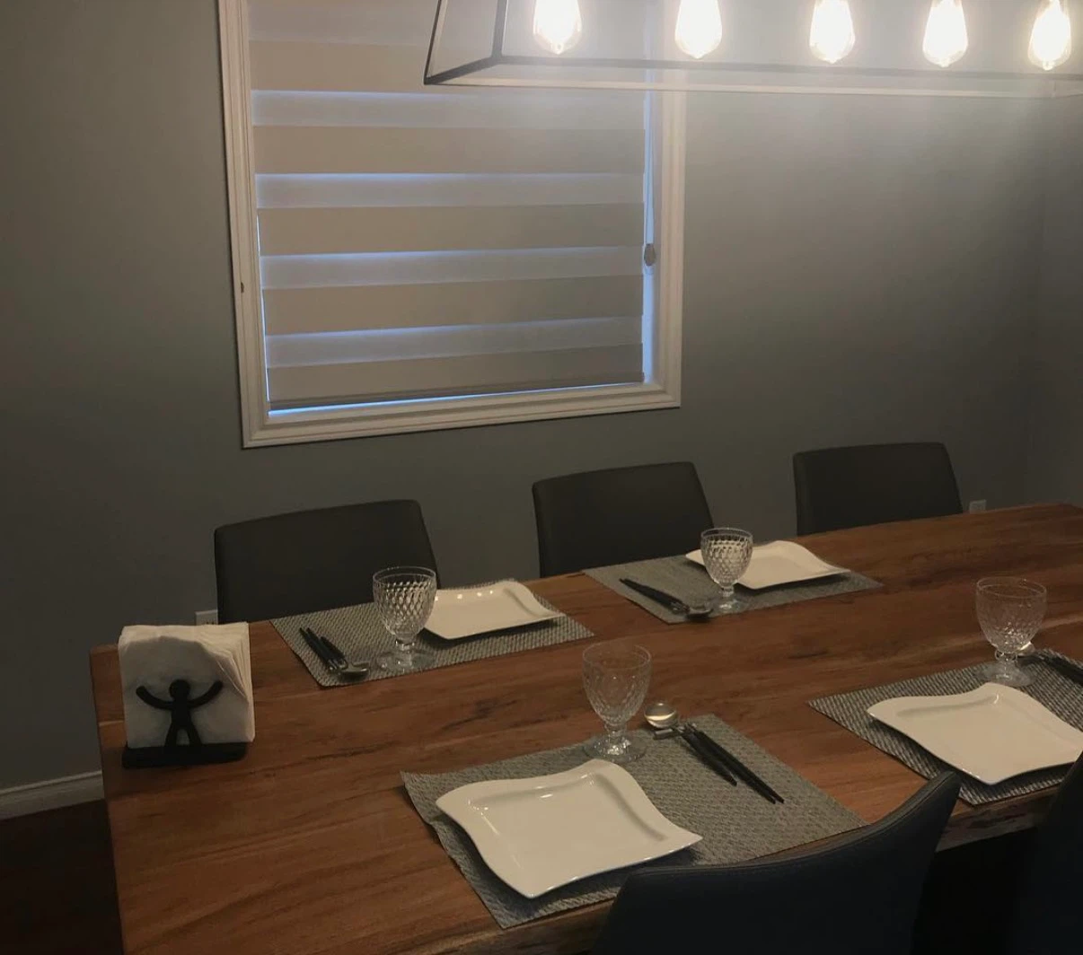 Structube Dining Table + 6 Chairs - photo 4