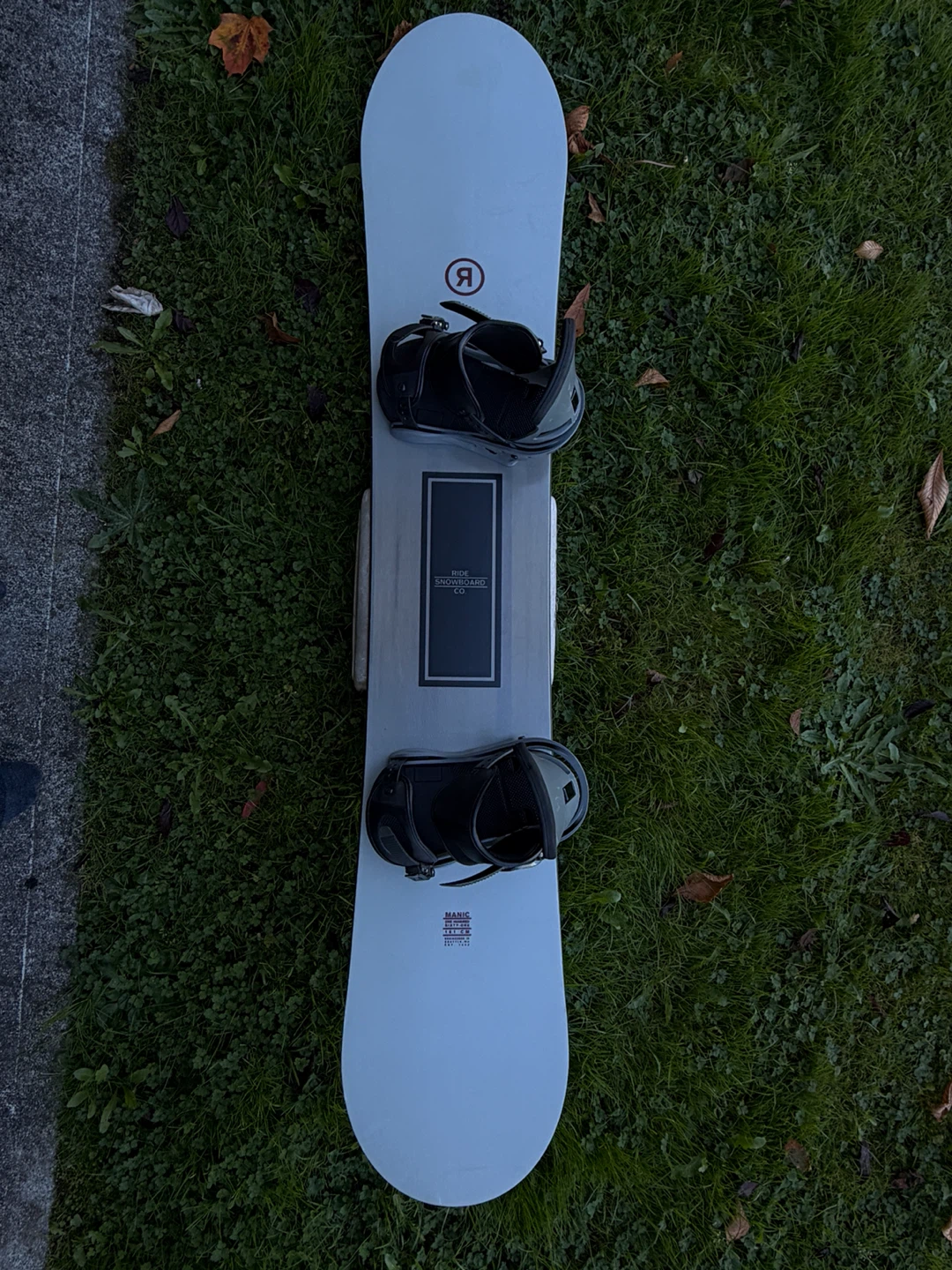 Ride Manic 161cm Snowboard with Burton Bindings