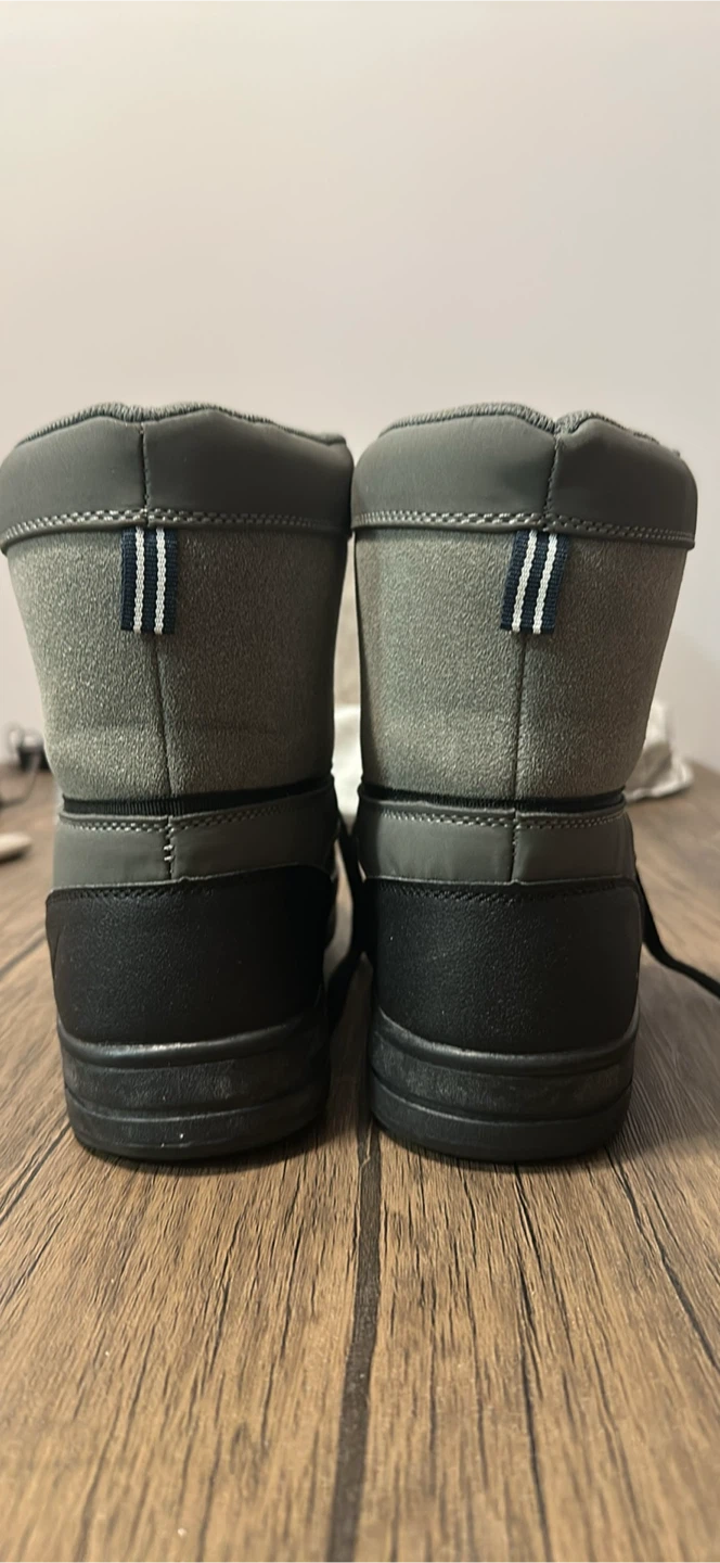 Nautica Grey and Black Duck Boots - photo 3