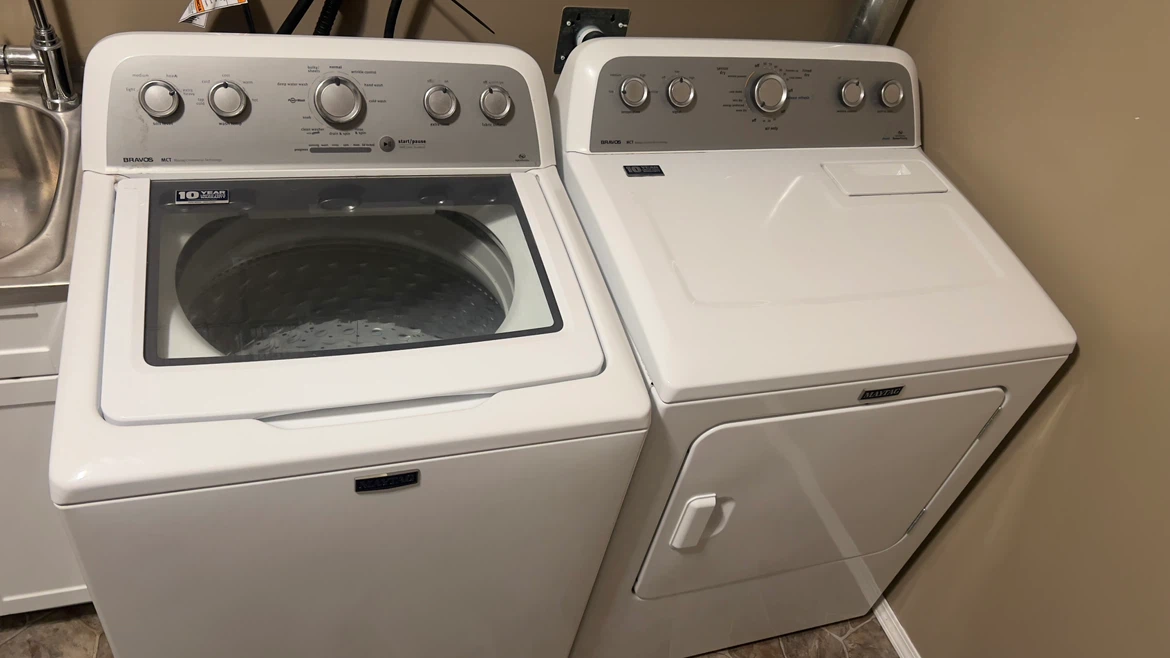 Maytag Washer & Dryer - photo 2