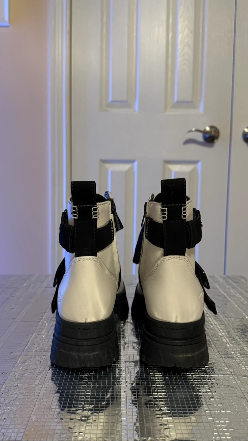 White UGG Ashton Lace Up Boot – Like New - photo 3
