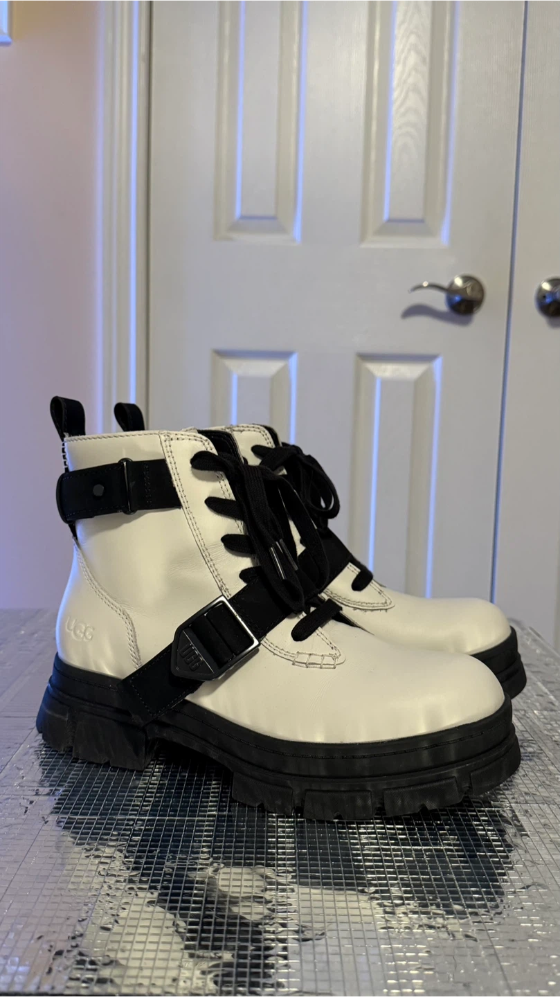 White UGG Ashton Lace Up Boot – Like New - photo 4